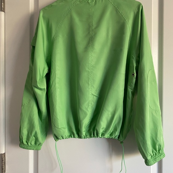 Windbreaker - Picture 2 of 5
